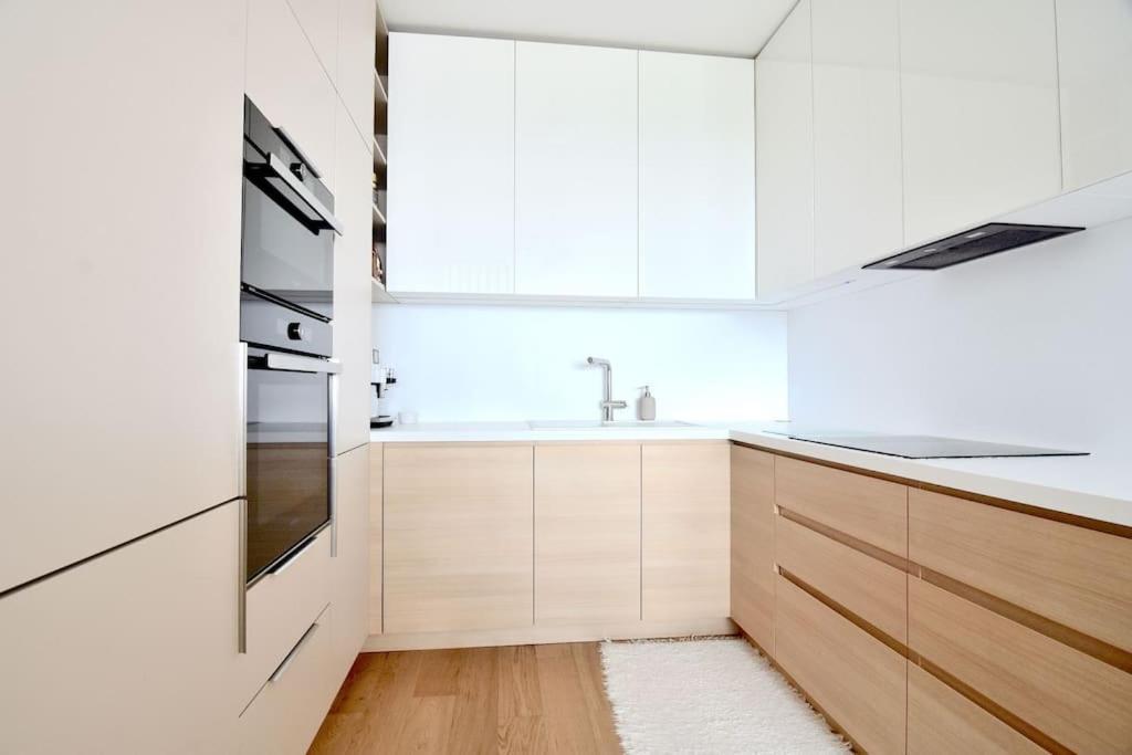 Downtown Charm With Free Parking Spot Apartment Bratislava Exterior foto