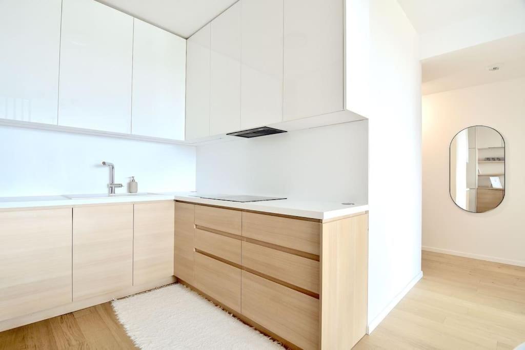 Downtown Charm With Free Parking Spot Apartment Bratislava Exterior foto