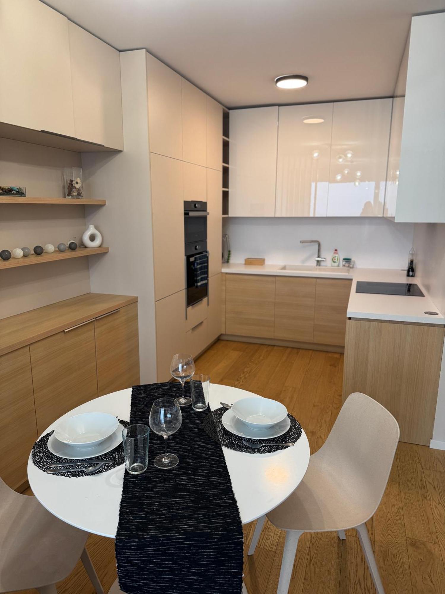 Downtown Charm With Free Parking Spot Apartment Bratislava Exterior foto